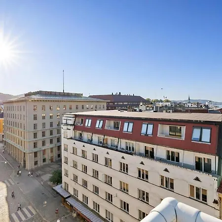 Top-floor Gem With Views *